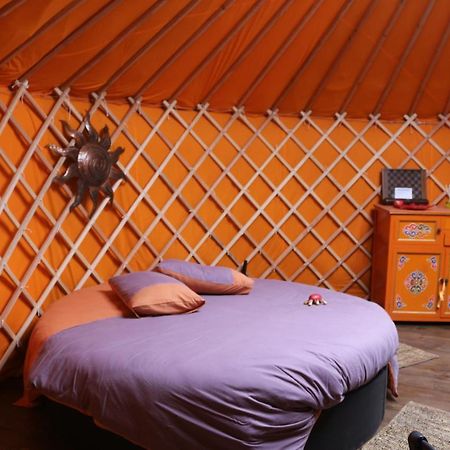 Yourtes Coccinelles Conchez-de-Bearn Dış mekan fotoğraf